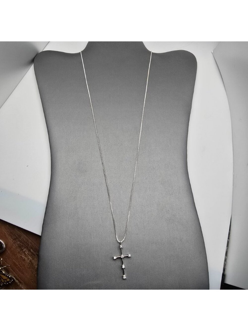 Ross-Simons Sterling Silver CZ Stick Cross Pendant Necklace 24" Box Chain - Picture 2 of 9